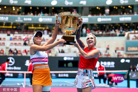 摆乌龙为中 摆乌龙为中