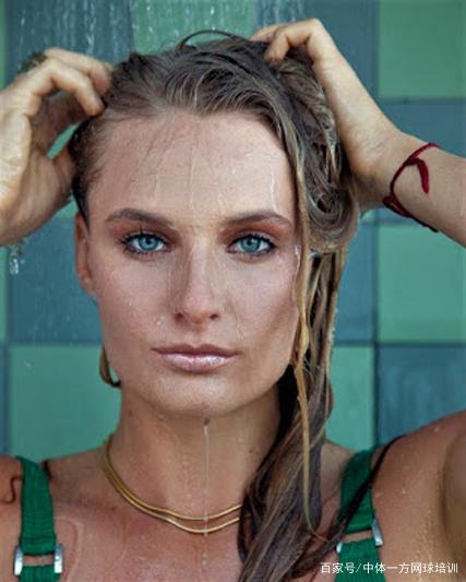 船在被史蒂 船在被史蒂